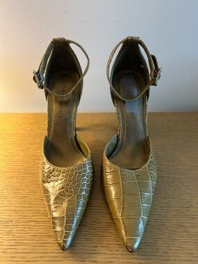 Nine West Green Croc-Embossed Pointed Toe Ankle-Strap Pumps